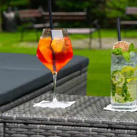 Czinege & Etterem Hotel Koka