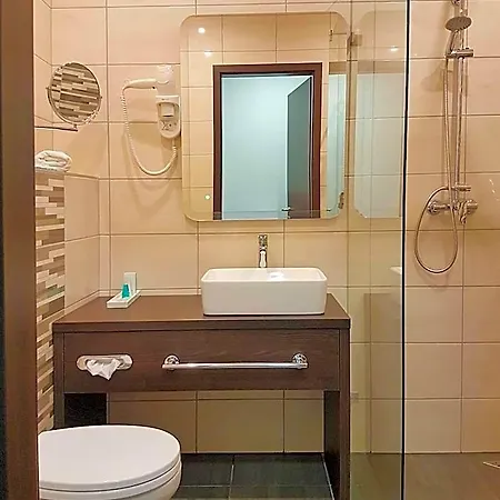Czinege & Etterem *