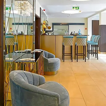 Czinege & Etterem Hotel
