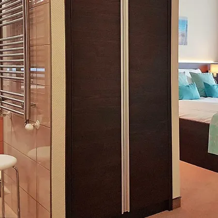 Czinege & Etterem Hotel Koka